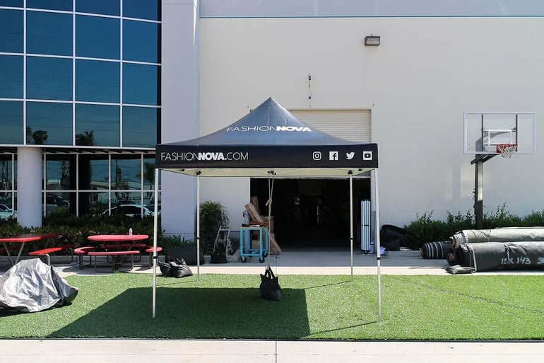 10x10-Fashion-Nova-tent