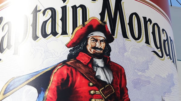 captain-morgan-rum-close-up-inflatable