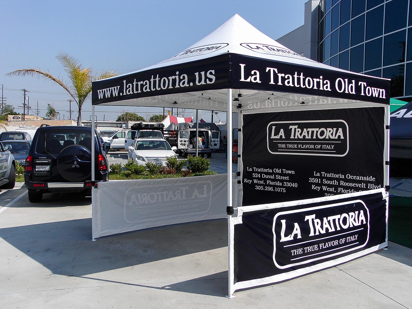 la-trattoria-custom-tent