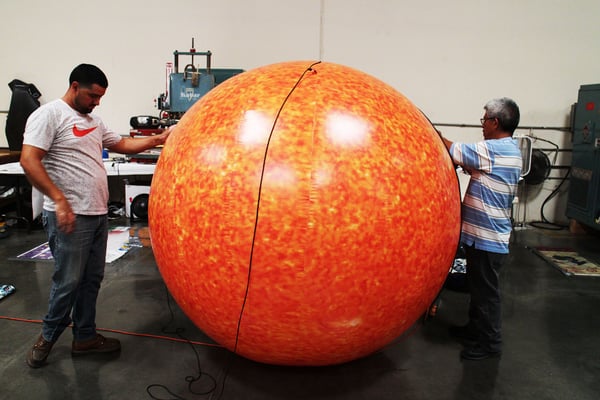 sun-replica-planet-inflatable